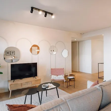 Mondego - 2 Bedrooms And Terrace In Arroios Lisbona