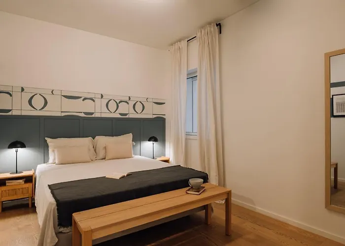 Mondego - 2 Bedrooms And Terrace In Arroios *