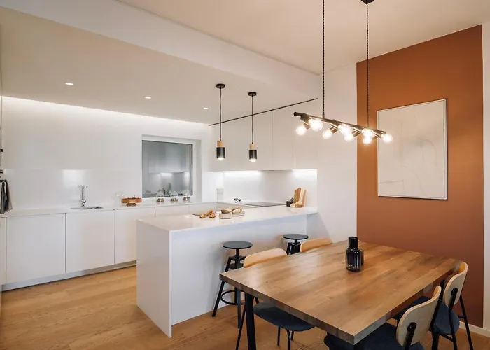 Mondego - 2 Bedrooms And Terrace In Arroios * Lisboa